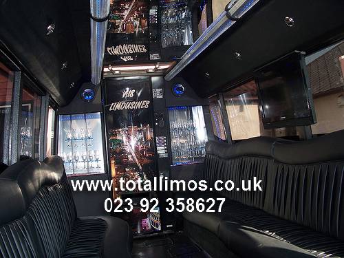 Limo_Bus_Portsmouth-southampton.jpg