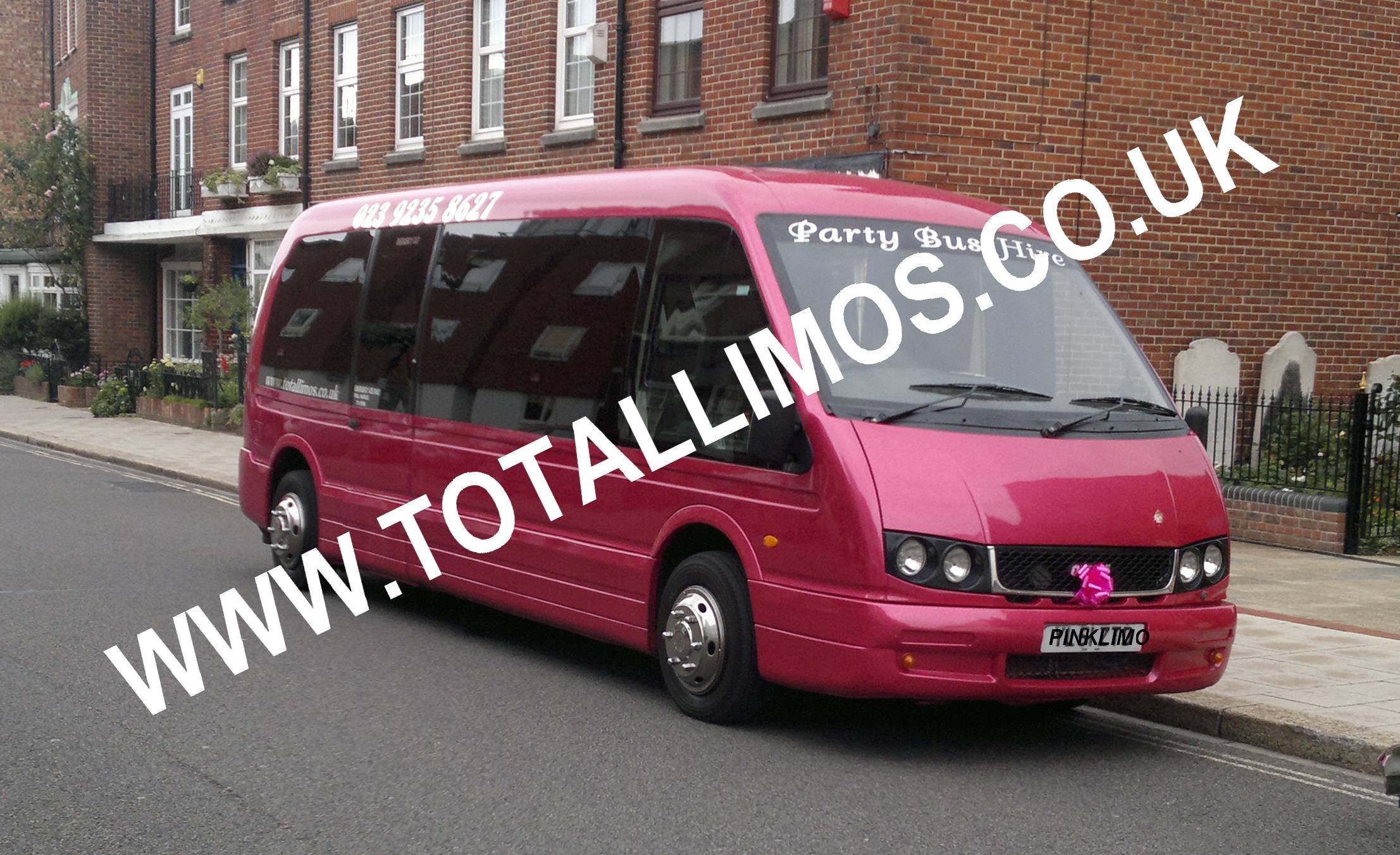 webassets/PORTSMOUTH-PINK-LIMOBUS.jpg